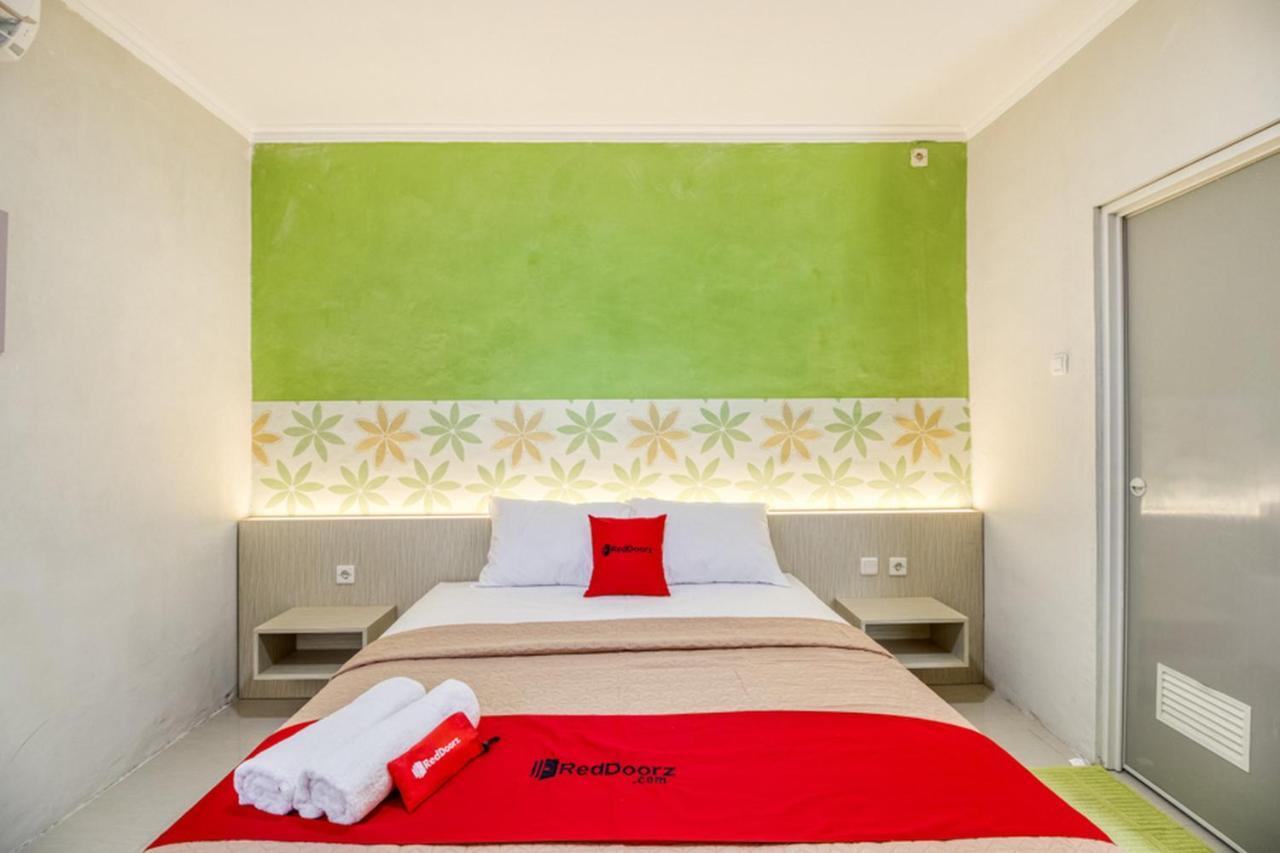 Hotel Reddoorz Near Malioboro Tugu Station Jogja 2 Yogyakarta Esterno foto