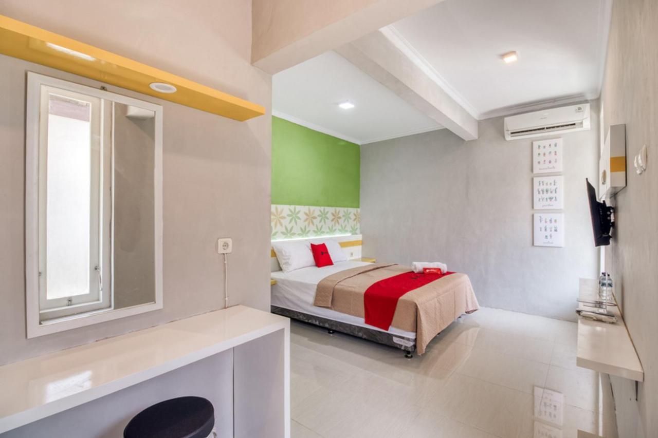 Hotel Reddoorz Near Malioboro Tugu Station Jogja 2 Yogyakarta Esterno foto