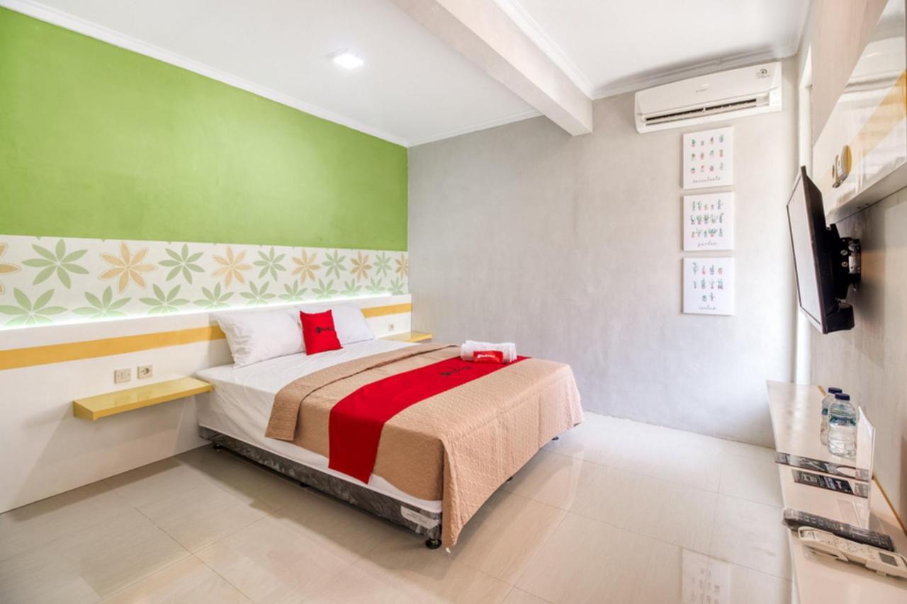 Hotel Reddoorz Near Malioboro Tugu Station Jogja 2 Yogyakarta Esterno foto